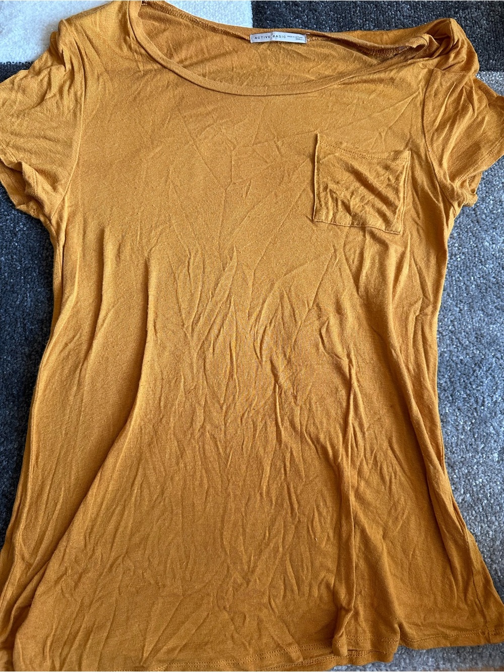 Active Basic Small Short Sleeve Scoop Pocket Tee in Mustard